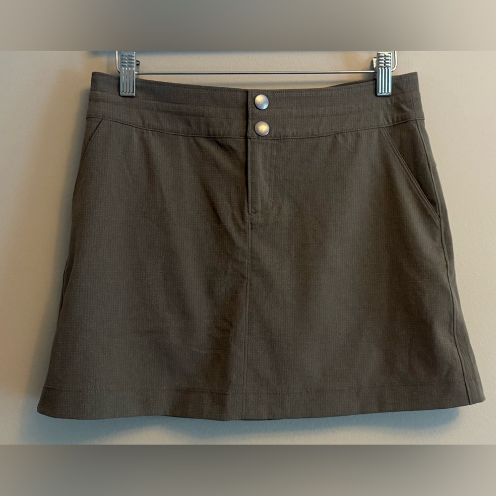 Prana Women’s Army Green Celesta Hybrid Stretch Skort - Size 2